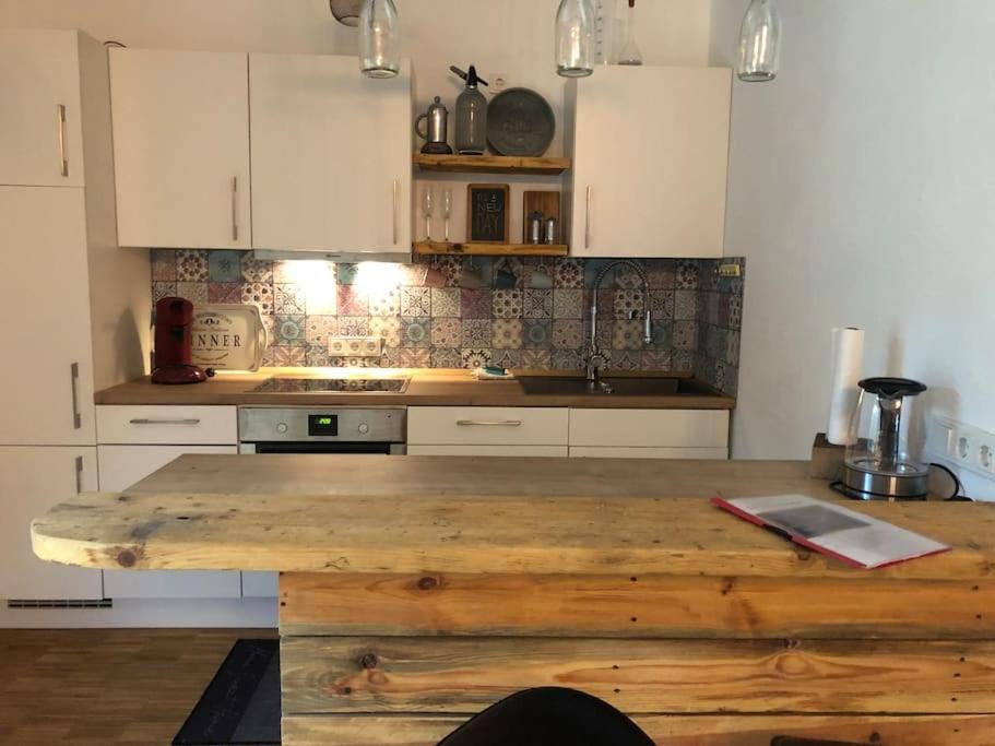Lokschuppen Im Alten Bahnhof Industrial Style Moschheim Exteriör bild